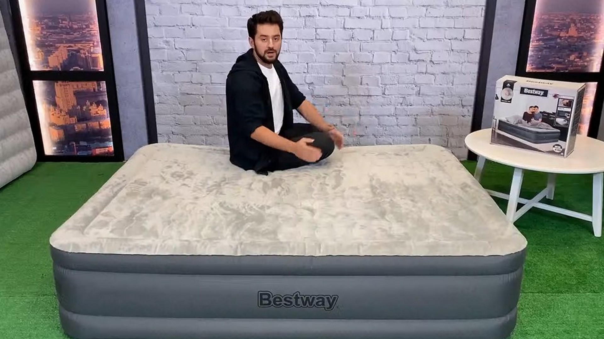 Надувной матрас (кровать) Bestway 152х203х46 см, Snugable Top, арт. 69075 -  Купить в интернет-магазине AquaMarket ⬥ Доставка по Дальнему востоку и  самовывоз - Код товара 54589